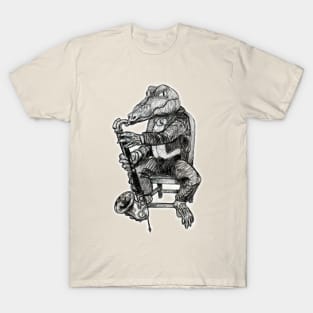 Carnival Animals - Crocodile playing Bass Clarinet T-Shirt